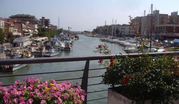 Hotel Adriatico Bellaria-Igea Marina Buitenkant foto