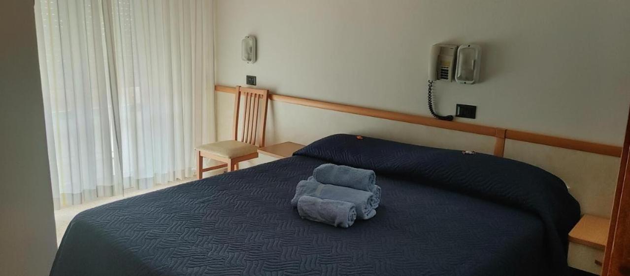 Hotel Adriatico Bellaria-Igea Marina Buitenkant foto